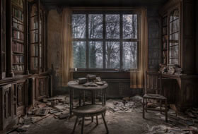 Escape Dark Manor